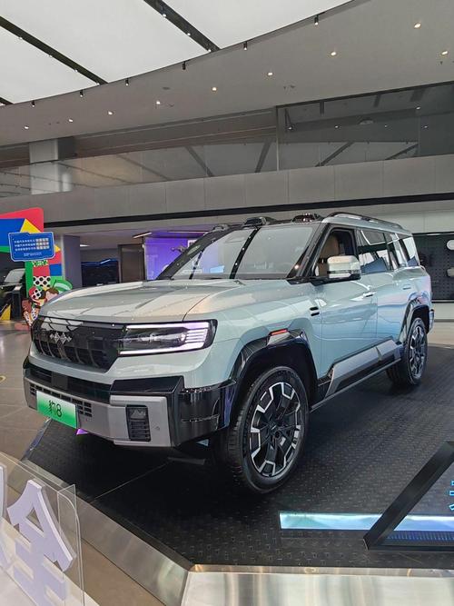 深圳49比亚迪方程豹硬派越野的爆款，英菲尼迪35周年与你共成长